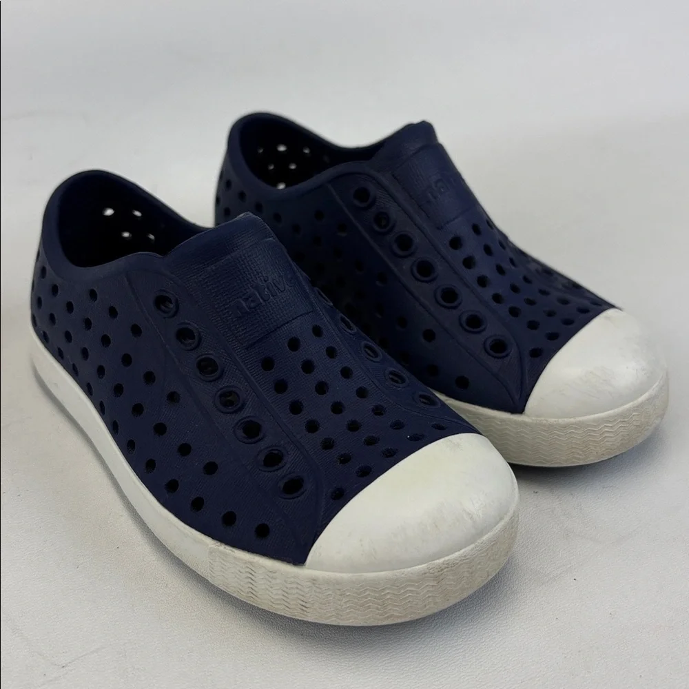 NATIVE Jefferson Waterproof Navy Blue SlipOn Shoes Size C8